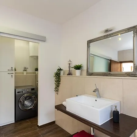 Apartment O'lord - Luxury Sea View Apt Near Old Town