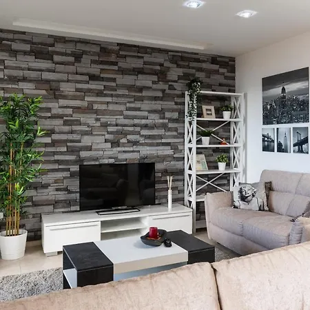 O'lord - Luxury Sea View Apt Near Old Town Apartment *