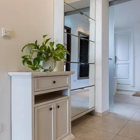 O'lord - Luxury Sea View Apt Near Old Town Lejlighed