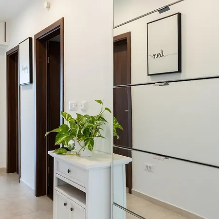 O'lord - Luxury Sea View Apt Near Old Town *